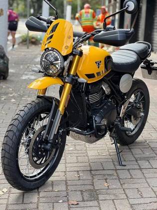 TRIUMPH SCRAMBLER 400 X 
